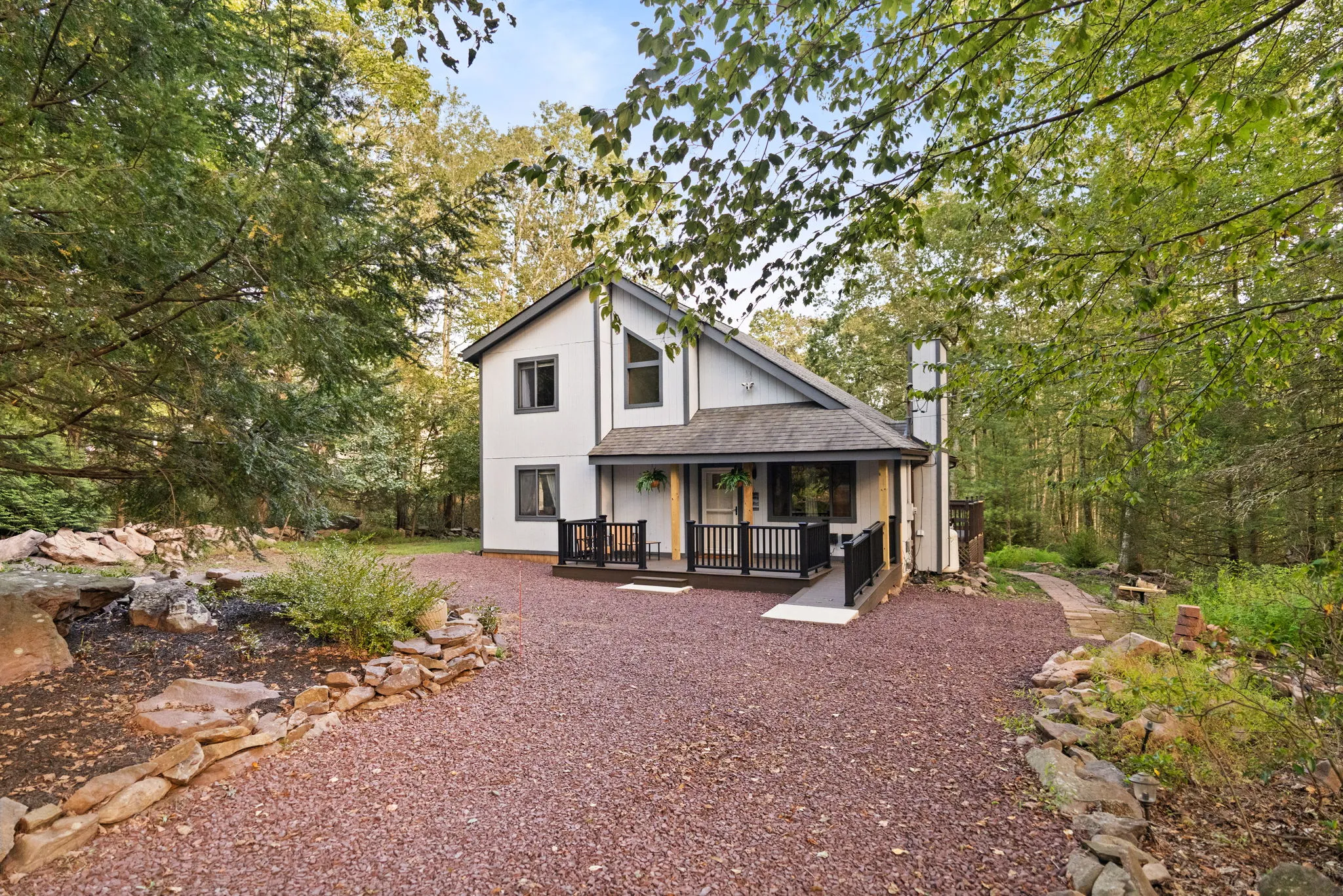 Exterior of the house, 10 of 18