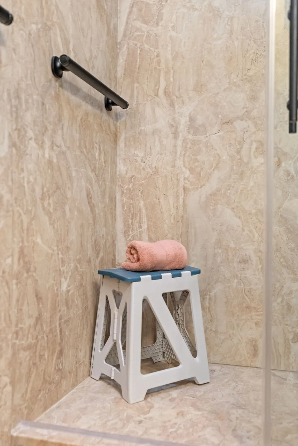 Bathroom, 4 of 6