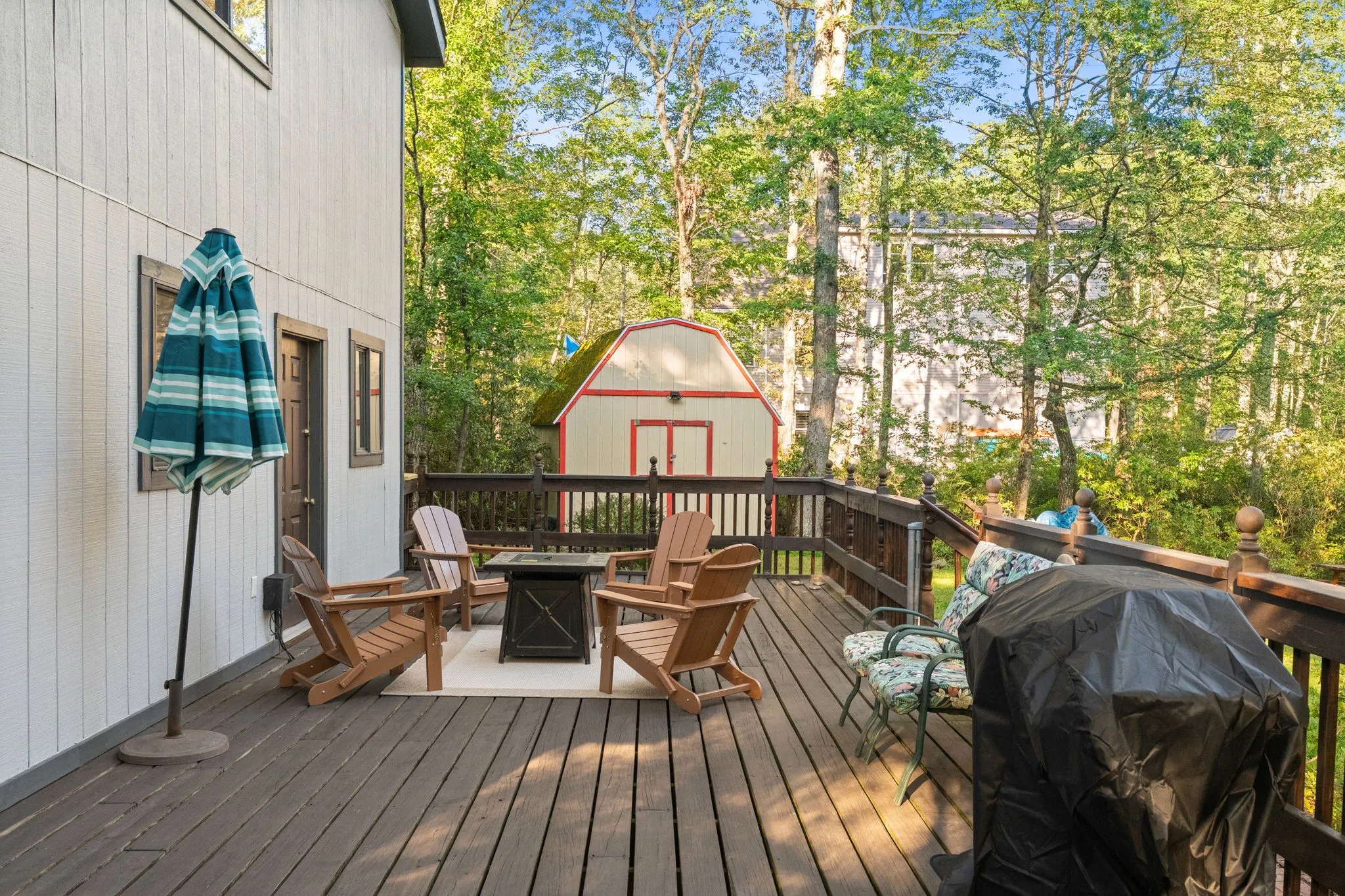 Deck and wooded yard, 2 of 19