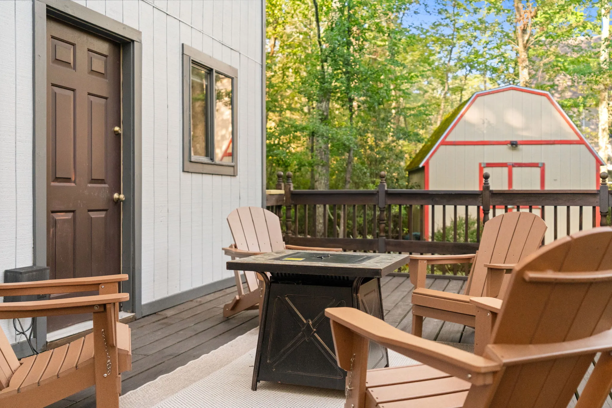 Deck and wooded yard, 4 of 19